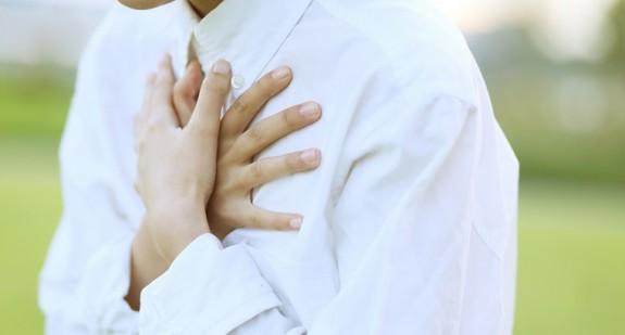 Eksperci ostrzegają, że zaburzenia rytmu serca mogą być objawem COVID-19