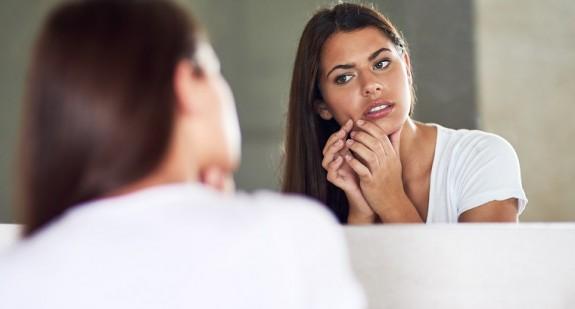 Jakie hormony powinna zbadać dorosła kobieta z cerą trądzikową?
