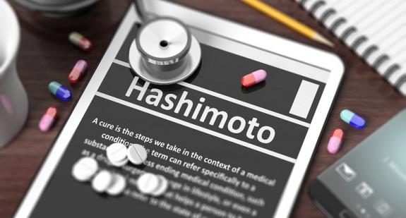 Choroba Hashimoto - skąd się bierze? Przyczyny, objawy, najlepsza dieta i leczenie