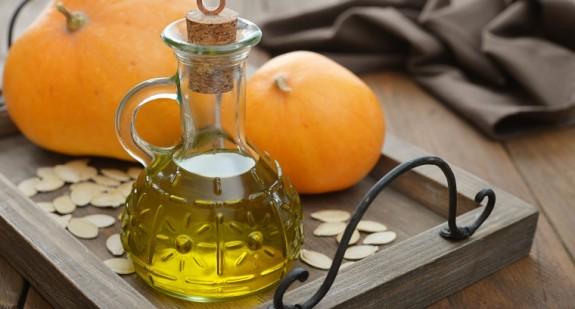 Olej z pestek dyni i jego właściwości zdrowotne – zastosowanie i dawkowanie oleju z dyni