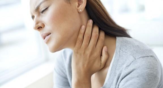 Jednostronny ból gardła – jakie mogą być jego przyczyny?