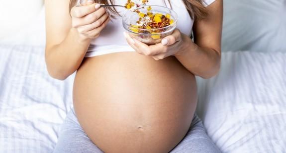 Dieta eliminacyjna matki karmiącej – na czym polega i jak ją stosować?