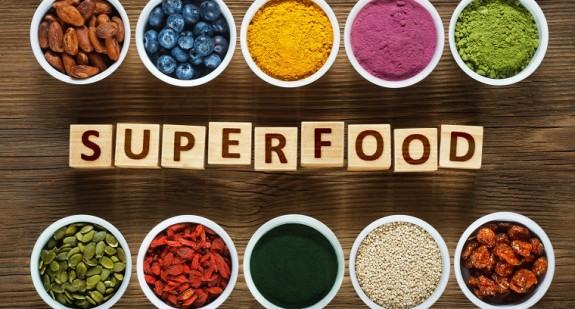 Superfood – teoria, przykładowe produkty w codziennej diecie, korzyści zdrowotne